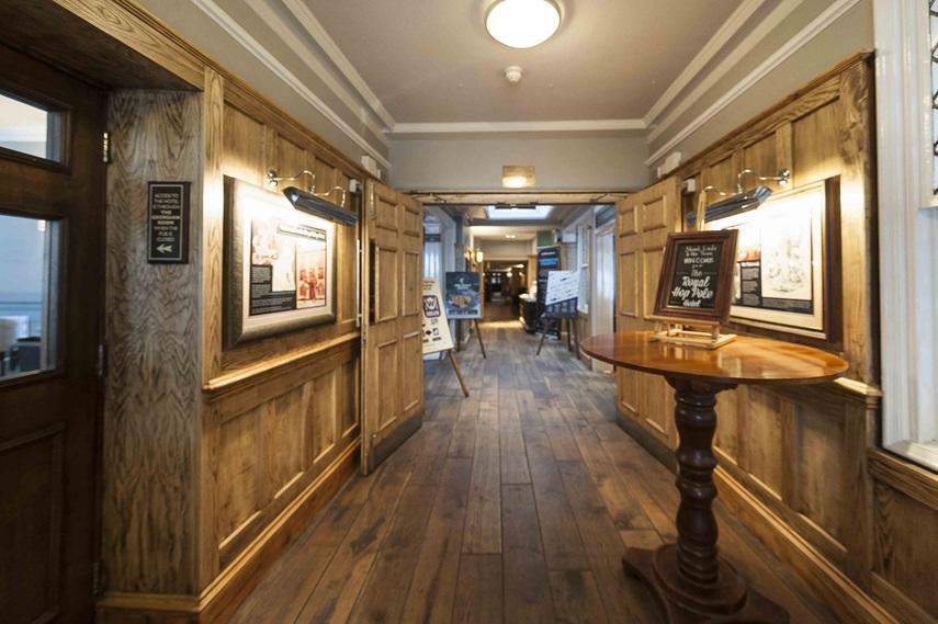 טוקסברי The Royal Hop Pole Wetherspoon מראה חיצוני תמונה